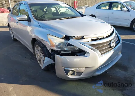 2015 Nissan Altima 2.5 Sv из США, поврежденный, VIN 1N4AL3AP4FC298865